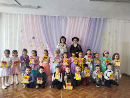 🌸 Утренник в группе "Лучики" 🌸 🌸 Утренник в группе "Лучики" 🌸.
